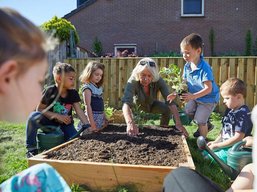 Mensen, tafel, groen, lucht